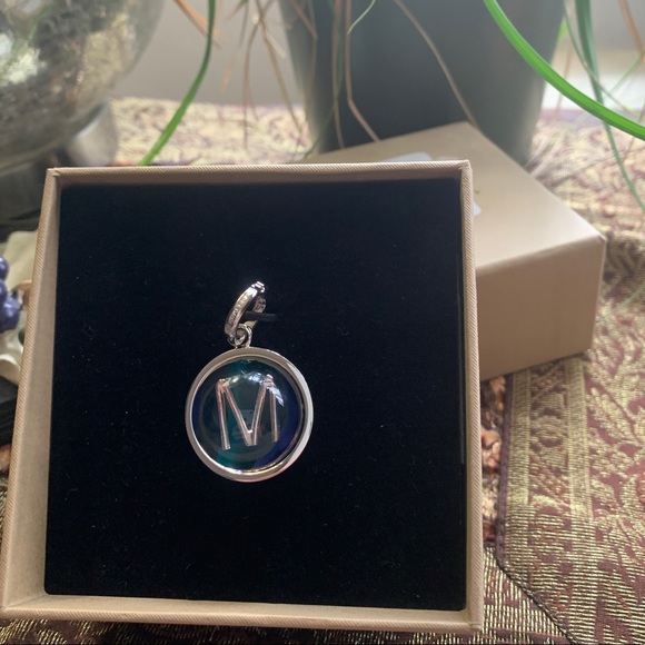 🔥SALE🔥Authentic BURBERRY Silver M crystal ball KEY/Charm/pendant - Picture 5 of 13